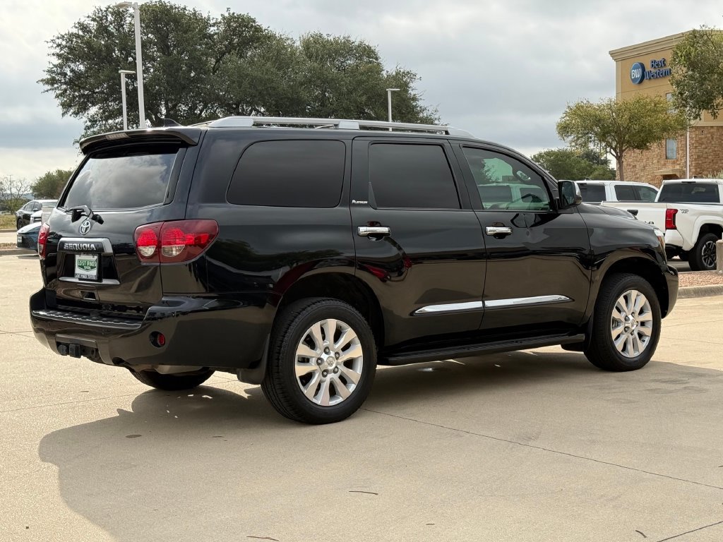 Used 2020 Toyota Sequoia Platinum AWD/4WD image 4