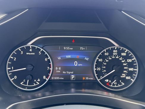 Used 2018 Nissan Murano SV AWD/4WD image 11