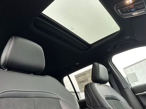 New 2026 Jeep Grand Cherokee 4WD image 17