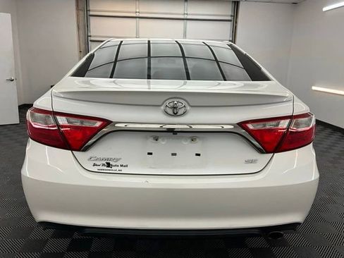 Used 2015 Toyota Camry SE FWD image 18