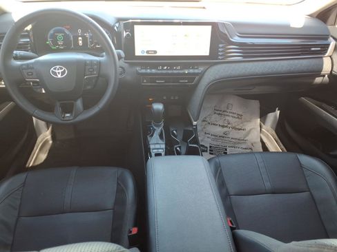 Certified 2025 Toyota Camry XLE image 11