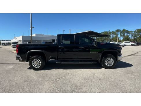 Used 2024 Chevrolet Silverado 2500 LTZ w/ LTZ Convenience Package image 4