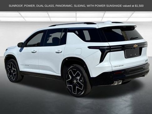New 2026 Chevrolet Traverse High Country image 3