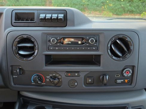 Used 2024 Ford E-350 and Econoline 350 Super Duty w/ Driver's Safety Package image 26