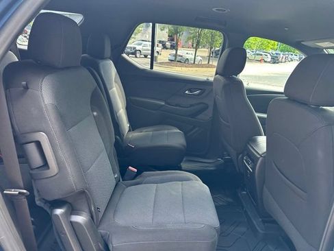 Used 2023 Chevrolet Traverse LT FWD image 29