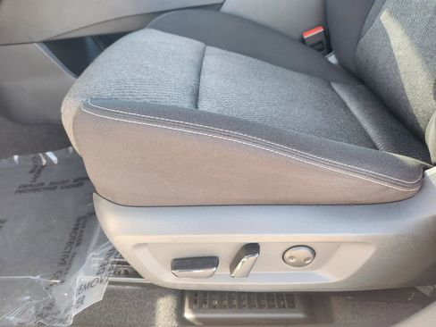 Used 2024 Nissan Rogue SV image 24