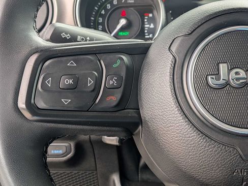 Used 2023 Jeep Wrangler Unlimited w/ Cold Weather Group AWD/4WD image 18