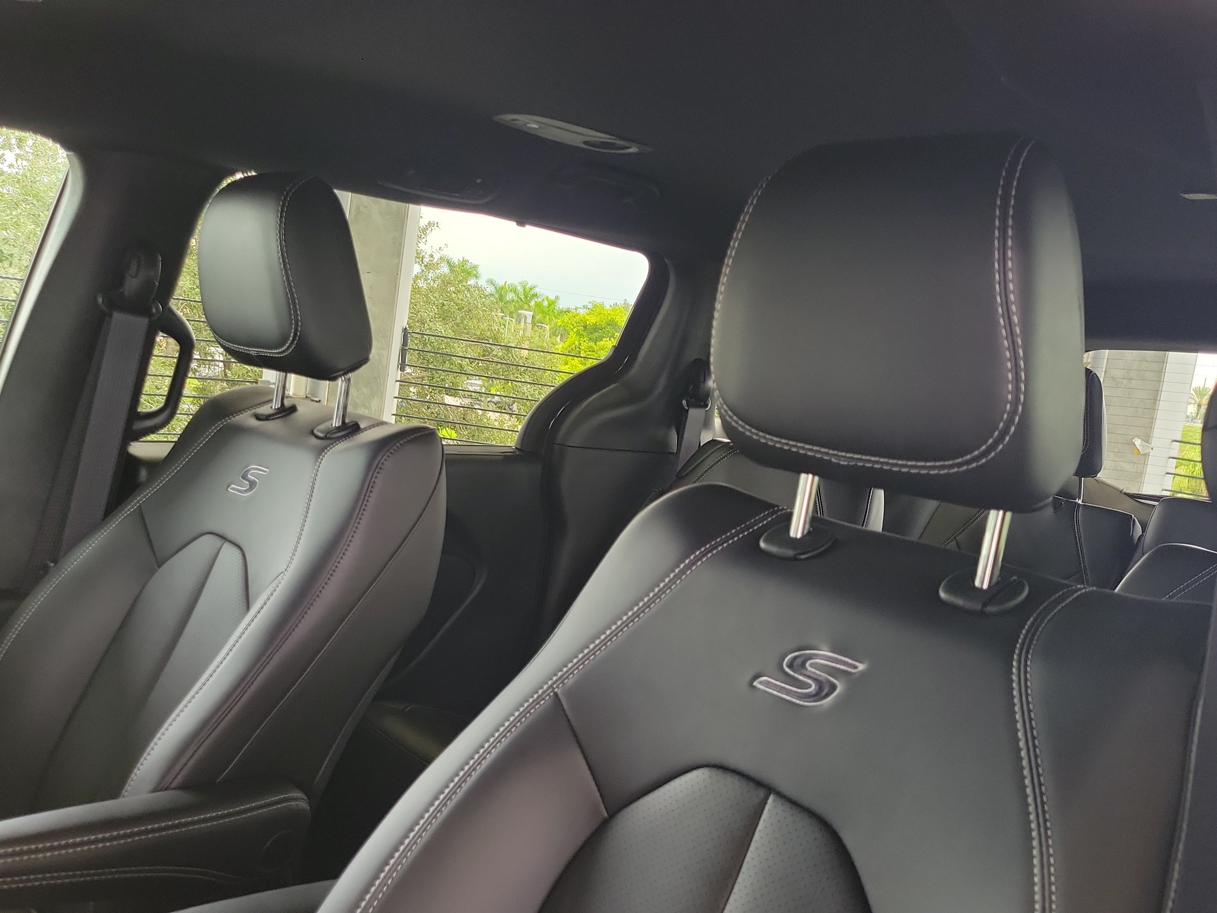 New 2026 Chrysler Pacifica Select w/ S Appearance Package FWD image 18