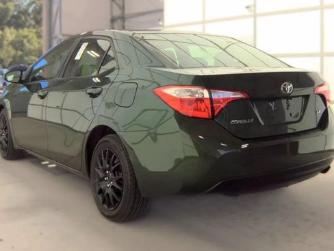 Used 2016 Toyota Corolla LE FWD image 4