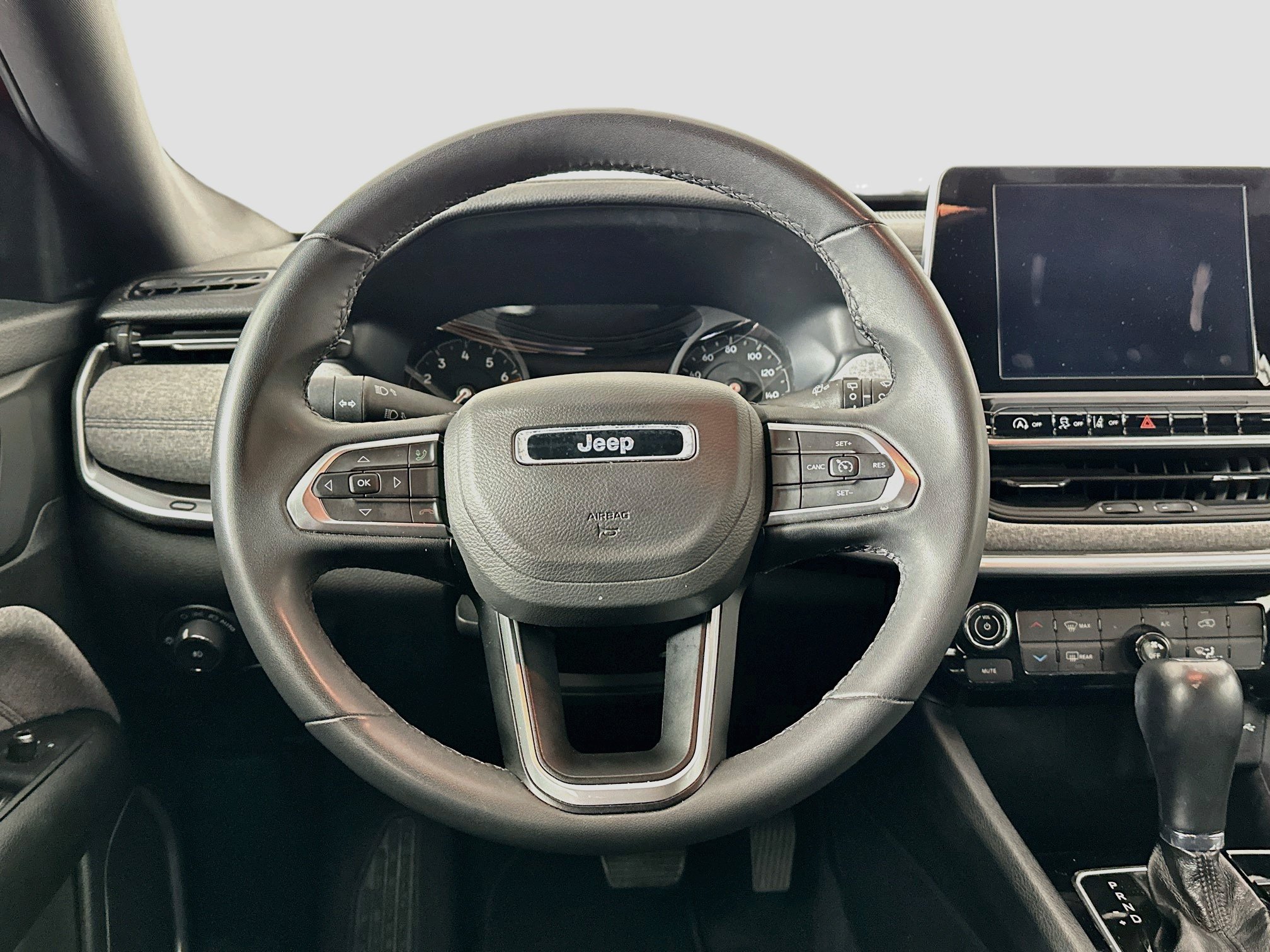 Used 2025 Jeep Compass Latitude AWD/4WD image 18