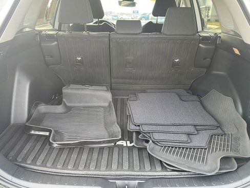 Used 2021 Toyota RAV4 LE image 13