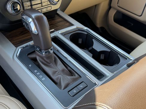 Certified 2019 Ford F150 Lariat w/ Equipment Group 502A Luxury image 16