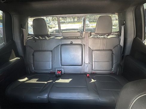 Used 2022 Chevrolet Silverado 1500 High Country image 11