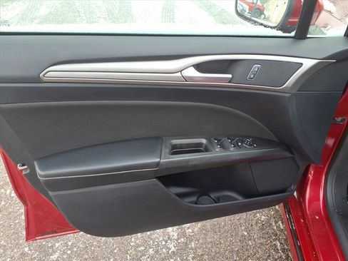 Certified 2020 Ford Fusion SE image 13