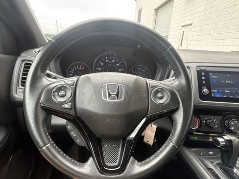 Used 2019 Honda HR-V Sport image 17