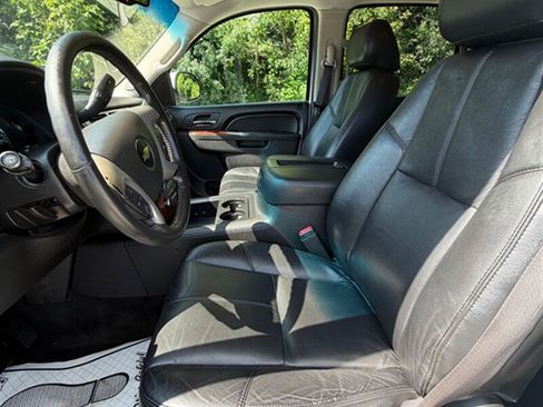 Used 2014 Chevrolet Tahoe LT AWD/4WD image 18