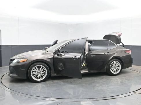 Used 2018 Toyota Camry XLE w/ Audio Package FWD image 53