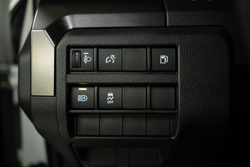 Used 2025 Toyota 4Runner SR5 AWD/4WD image 29