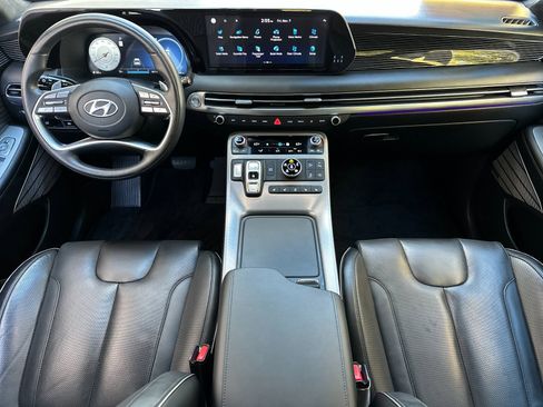 Used 2024 Hyundai Palisade Calligraphy image 15