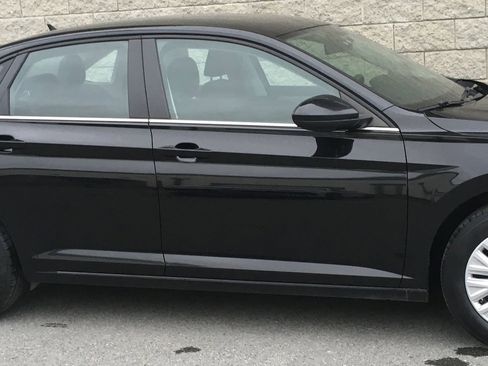 Used 2019 Volkswagen Jetta S FWD image 3