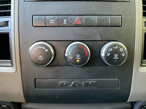 Used 2012 RAM 1500 Express RWD image 23