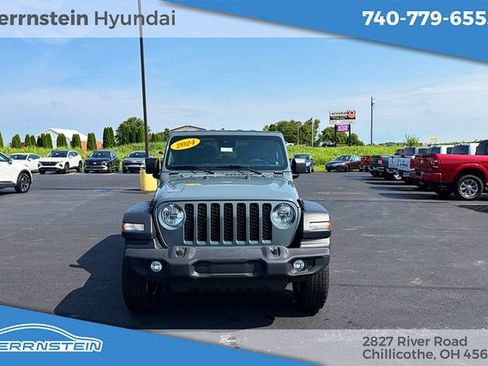 Used 2024 Jeep Wrangler Sport AWD/4WD image 2