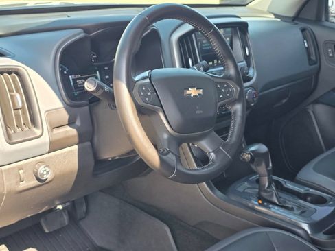 Used 2017 Chevrolet Colorado Z71 RWD image 12