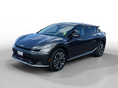 Used 2024 Kia EV6 Light RWD image 1
