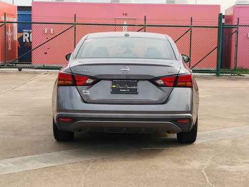 Used 2024 Nissan Altima 2.5 SV image 7