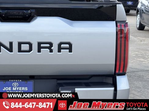 Used 2023 Toyota Tundra Platinum w/ Advanced Package image 9