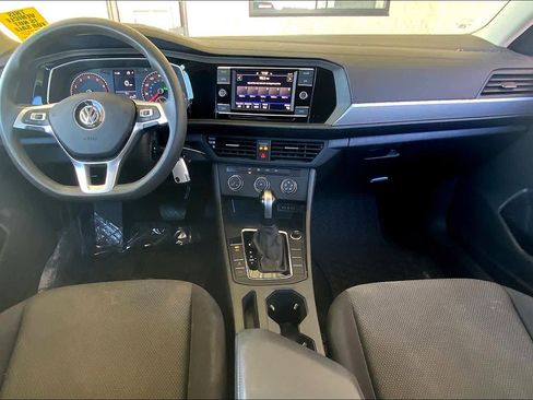 Used 2021 Volkswagen Jetta S image 25