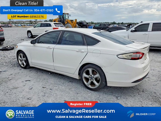 Used 2015 Ford Fusion SE w/ Equipment Group 201A FWD image 3