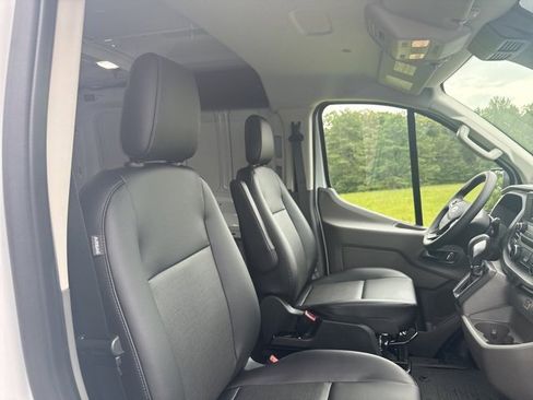 New 2025 Ford Transit 250 Low Roof image 26