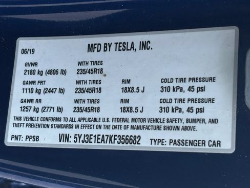Used 2019 Tesla Model 3 Mid Range RWD image 27