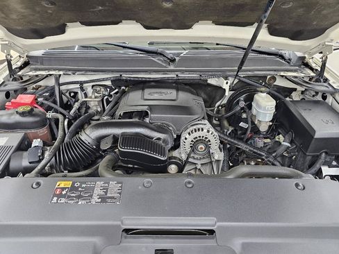 Used 2013 Cadillac Escalade ESV Platinum RWD image 44