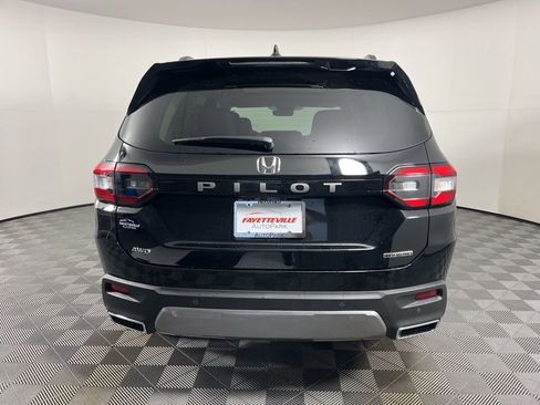 New 2026 Honda Pilot Touring image 4
