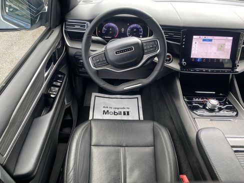 Used 2023 Jeep Wagoneer Series III w/ Preferred Equipment Group image 38