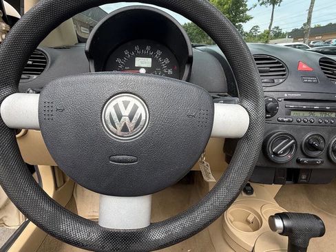 Used 2004 Volkswagen Beetle GLS FWD image 67
