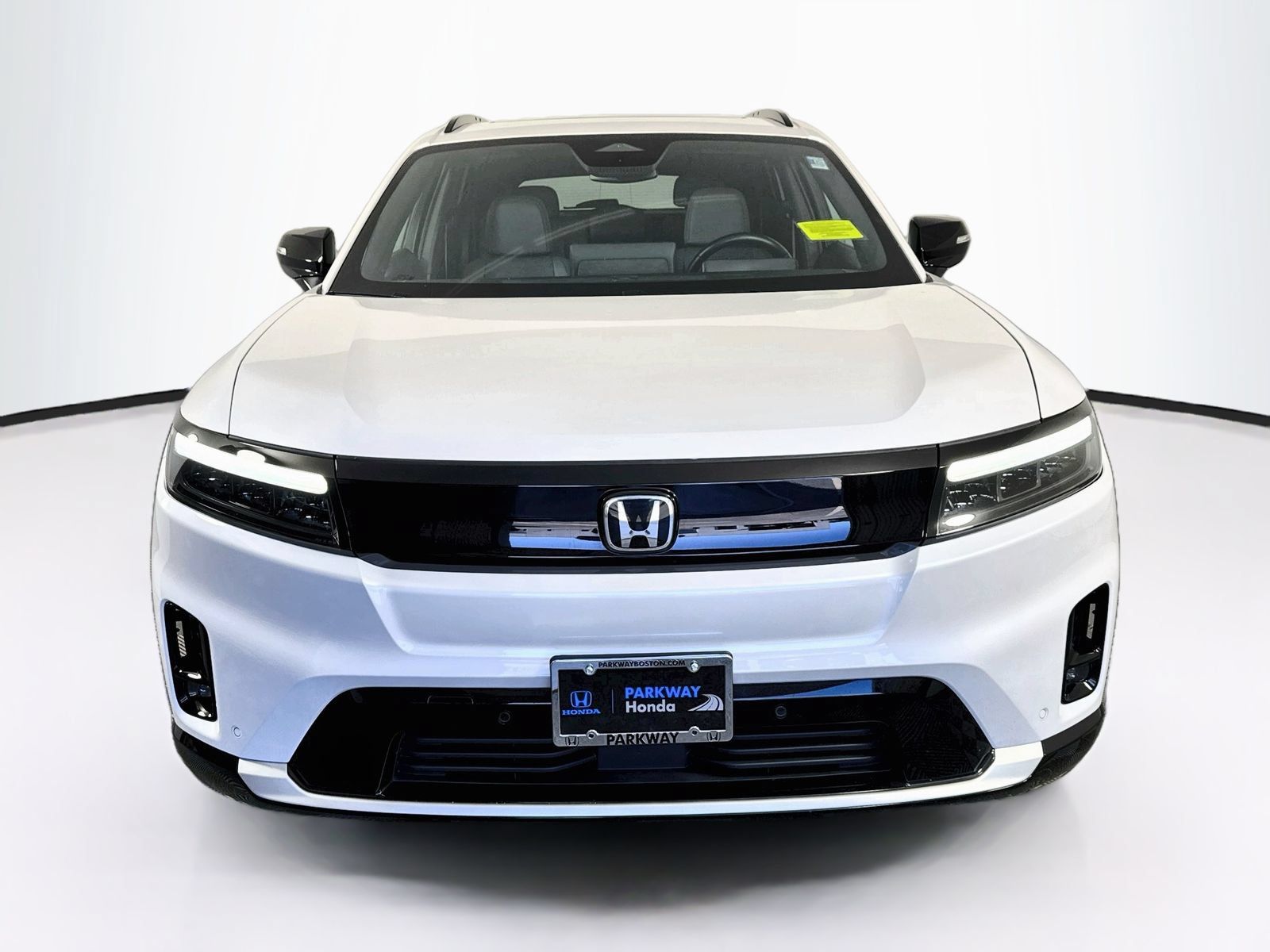 Used 2024 Honda Prologue Touring image 2