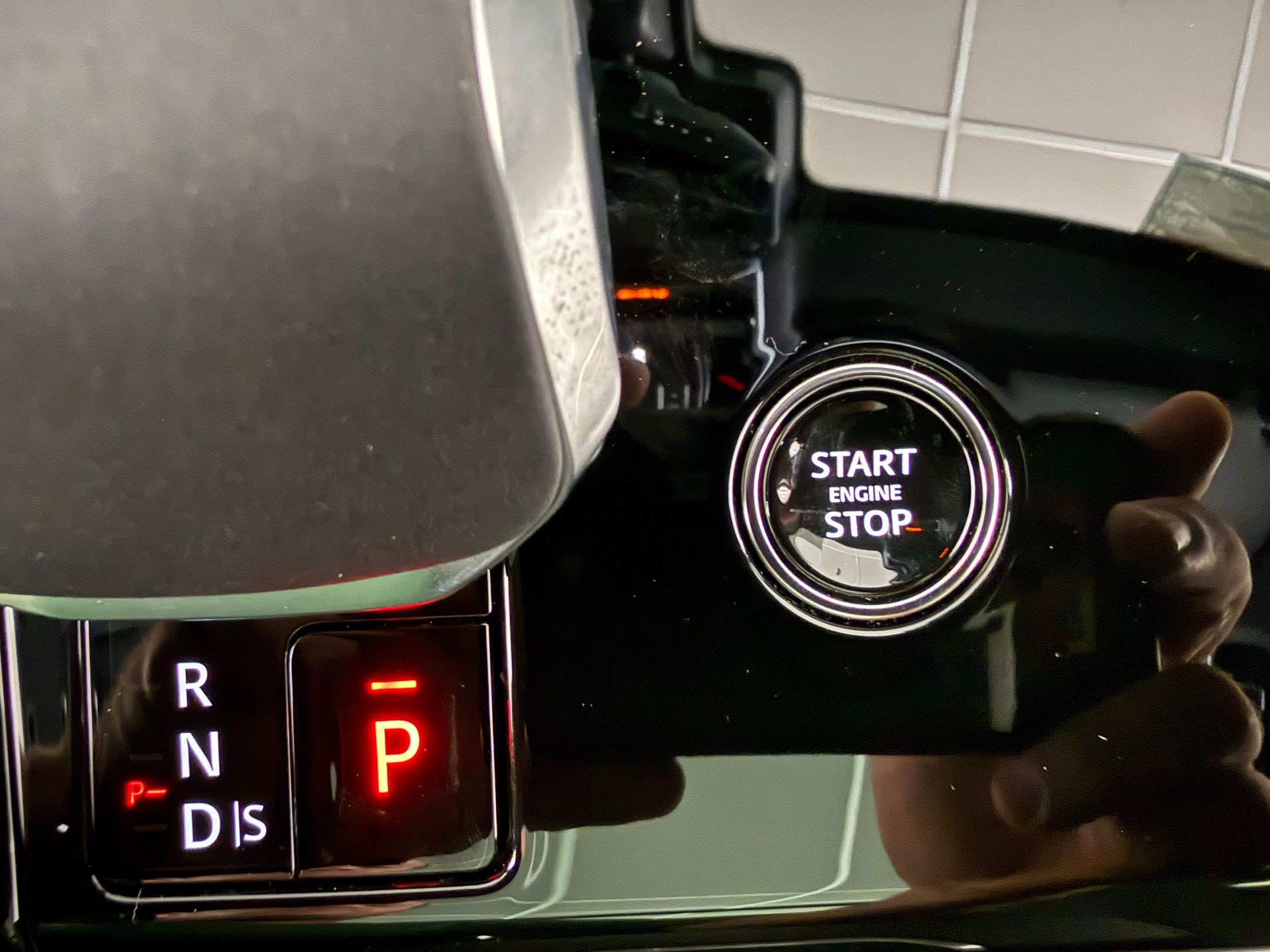 New 2026 Land Rover Range Rover Sport SE AWD/4WD image 14