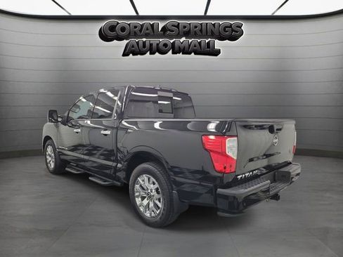 Used 2024 Nissan Titan SV w/ SV Convenience Package RWD image 4