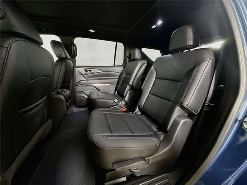 Used 2025 Chevrolet Traverse Z71 AWD/4WD image 26