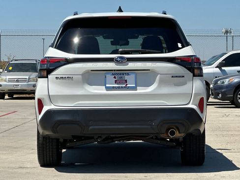 Used 2026 Subaru Forester Touring AWD/4WD image 4