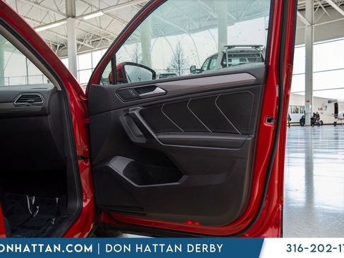 Used 2023 Volkswagen Tiguan SE image 24