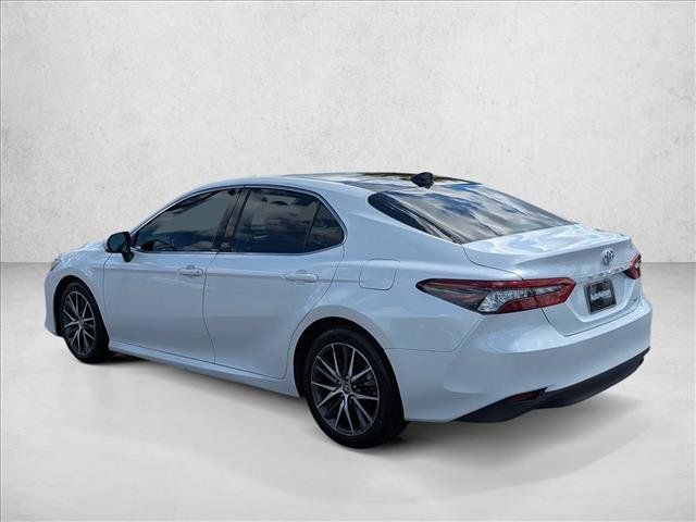Used 2023 Toyota Camry XLE FWD image 7