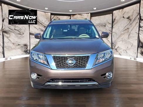 Used 2015 Nissan Pathfinder SL w/ SL Premium Package image 2