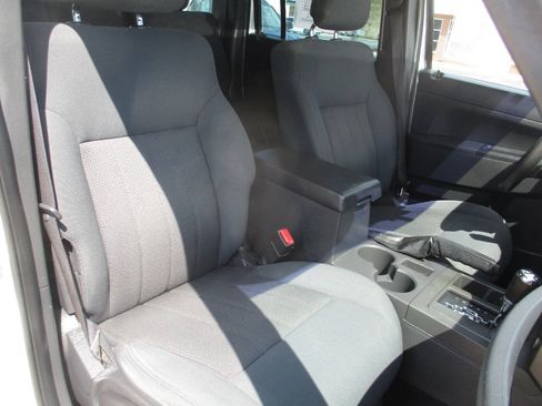 Used 2011 Jeep Liberty Sport AWD/4WD image 33