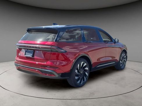 New 2026 Lincoln Nautilus Reserve w/ Jet Appearance Package AWD/4WD image 9