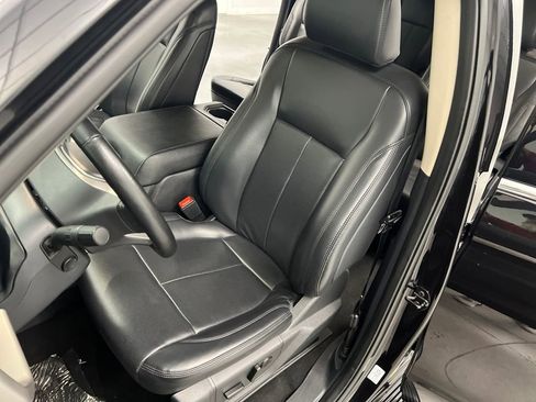 Used 2024 Ford Expedition Max XLT image 9