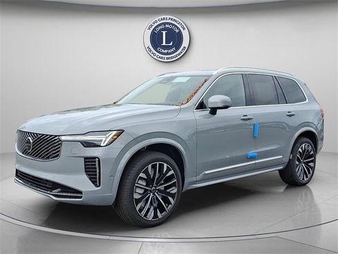 New 2026 Volvo XC90 B6 Ultra image 2